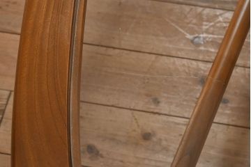 ヴィンテージ家具　北欧ビンテージ　変わり型　ガラストップセンターテーブル