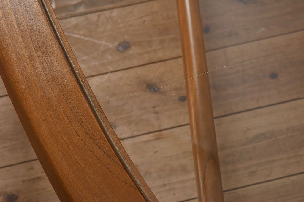 ヴィンテージ家具　北欧ビンテージ　変わり型　ガラストップセンターテーブル