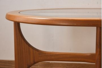 ヴィンテージ家具　北欧ビンテージ　変わり型　ガラストップセンターテーブル