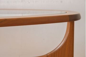 ヴィンテージ家具　北欧ビンテージ　変わり型　ガラストップセンターテーブル