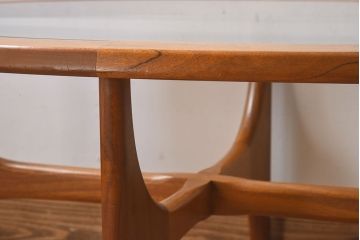 ヴィンテージ家具　北欧ビンテージ　変わり型　ガラストップセンターテーブル