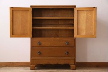 ヴィンテージ家具　1940年　イギリスビンテージ　オーク材製の杢目が美しいチェスト(引き出し)
