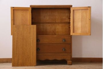 ヴィンテージ家具　1940年　イギリスビンテージ　オーク材製の杢目が美しいチェスト(引き出し)