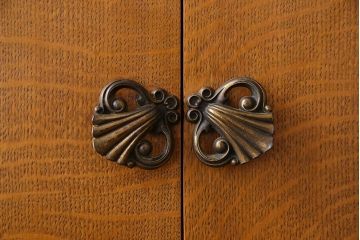 ヴィンテージ家具　1940年　イギリスビンテージ　オーク材製の杢目が美しいチェスト(引き出し)