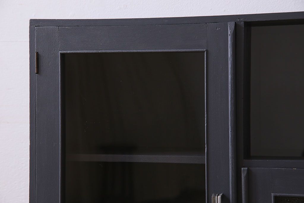 レトロ家具　昭和レトロ　クリアガラスとダイヤガラスのお洒落なアンティークペイント本箱(ブックケース)