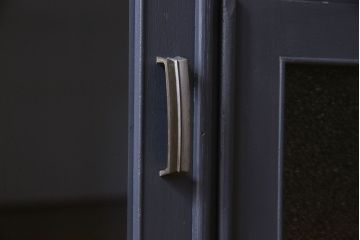 レトロ家具　昭和レトロ　クリアガラスとダイヤガラスのお洒落なアンティークペイント本箱(ブックケース)