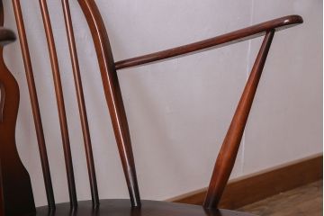 ヴィンテージ家具　イギリスビンテージ　アーコールのイージーチェア