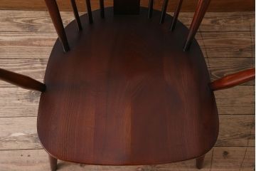 ヴィンテージ家具　イギリスビンテージ　アーコールのイージーチェア