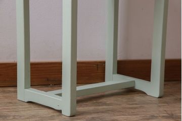 アンティーク家具　ナチュラルカラーのペイントが愛らしい　アンティーク角スツール(椅子、チェア)