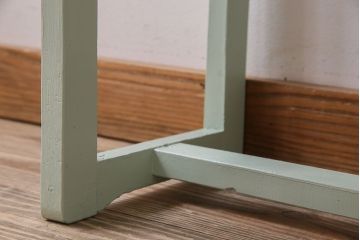 アンティーク家具　ナチュラルカラーのペイントが愛らしい　アンティーク角スツール(椅子、チェア)