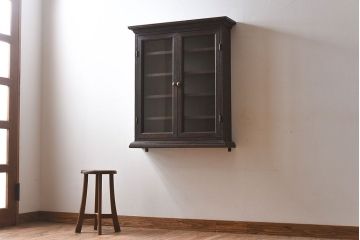 ヴィンテージ家具　フランスビンテージ　古い木製のお洒落なウォールシェルフ(飾り棚・陳列棚)
