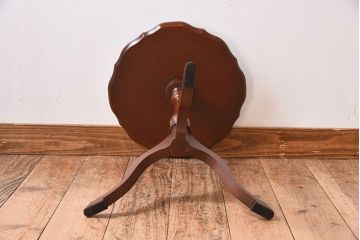 アンティーク雑貨　イギリスアンティーク　マホガニー材のクラシカルな花台(サイドテーブル、ワインテーブル)