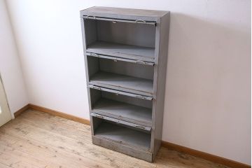 アンティーク家具　海外アンティーク　シャビーな佇まいがお洒落なメタルシェルフ(収納棚)