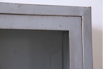 アンティーク家具　海外アンティーク　シャビーな佇まいがお洒落なメタルシェルフ(収納棚)