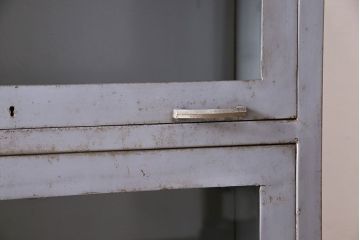 アンティーク家具　海外アンティーク　シャビーな佇まいがお洒落なメタルシェルフ(収納棚)