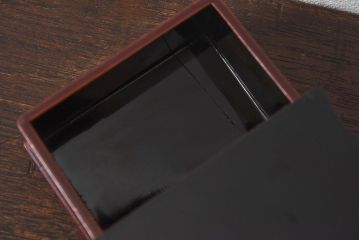 アンティーク雑貨　和製アンティーク　昭和期　漆が美しい和風小物入れ(漆器)