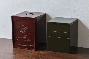アンティーク雑貨　漆器 沈金 ミニ重箱(外箱・蓋付き)
