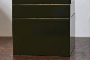 アンティーク雑貨　漆器 沈金 ミニ重箱(外箱・蓋付き)