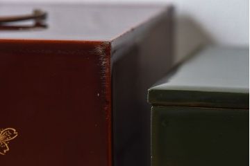 アンティーク雑貨　漆器 沈金 ミニ重箱(外箱・蓋付き)