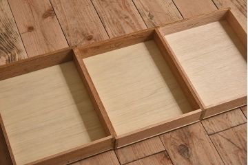 アンティーク家具　ネームプレート付き!ナラ材製の小さなアンティーク小引き出し