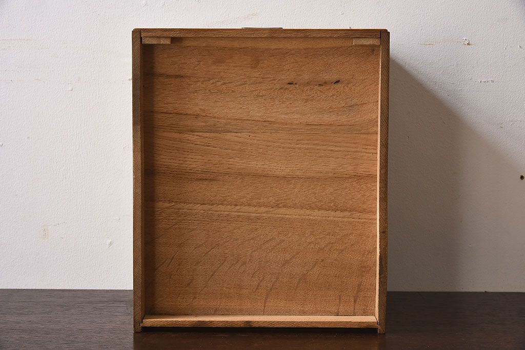 アンティーク家具　ネームプレート付き!ナラ材製の小さなアンティーク小引き出し
