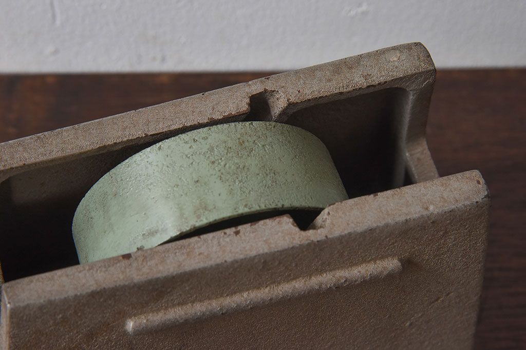 アンティーク雑貨　昭和レトロ　アンティーク　古いアイアンテープカッター