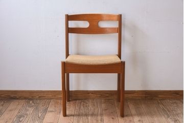 北欧家具　フィンランドASKO製 チーク材のナチュラルなダイニングチェア(クッション座面チェア)