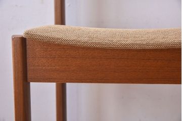 北欧家具　フィンランドASKO製 チーク材のナチュラルなダイニングチェア(クッション座面チェア)