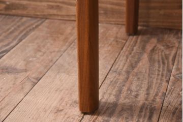 北欧家具　フィンランドASKO製 チーク材のナチュラルなダイニングチェア(クッション座面チェア)