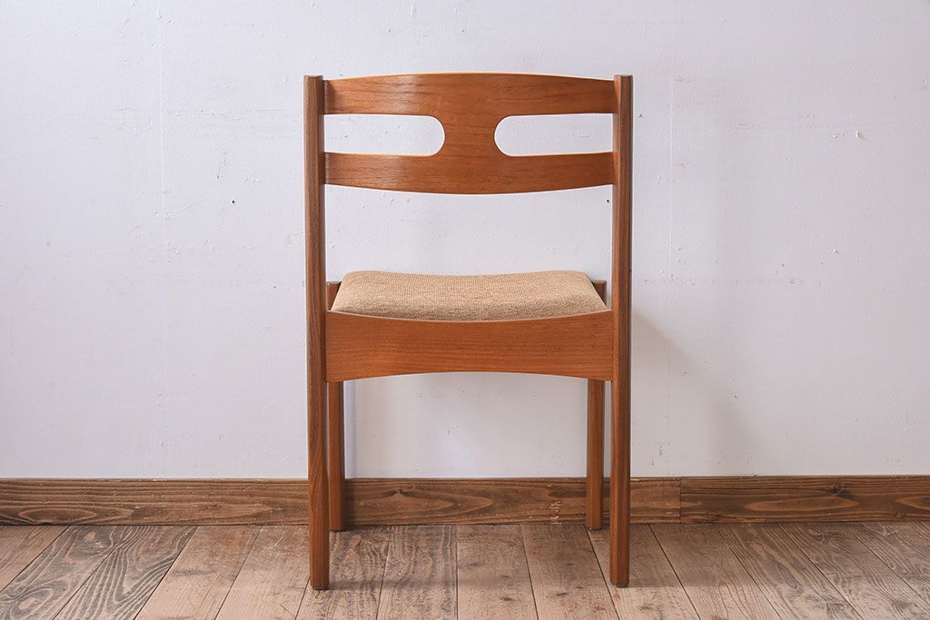 北欧家具　フィンランドASKO製 チーク材のナチュラルなダイニングチェア(クッション座面チェア)