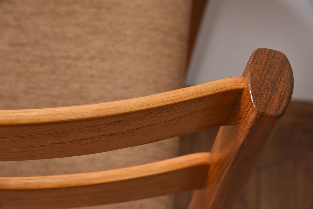 北欧家具　フィンランドASKO製 チーク材のナチュラルなダイニングチェア(クッション座面チェア)