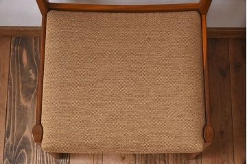 北欧家具　フィンランドASKO製 チーク材のナチュラルなダイニングチェア2脚セット(クッション座面チェア)