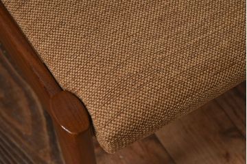 北欧家具　フィンランドASKO製 チーク材のナチュラルなダイニングチェア2脚セット(クッション座面チェア)