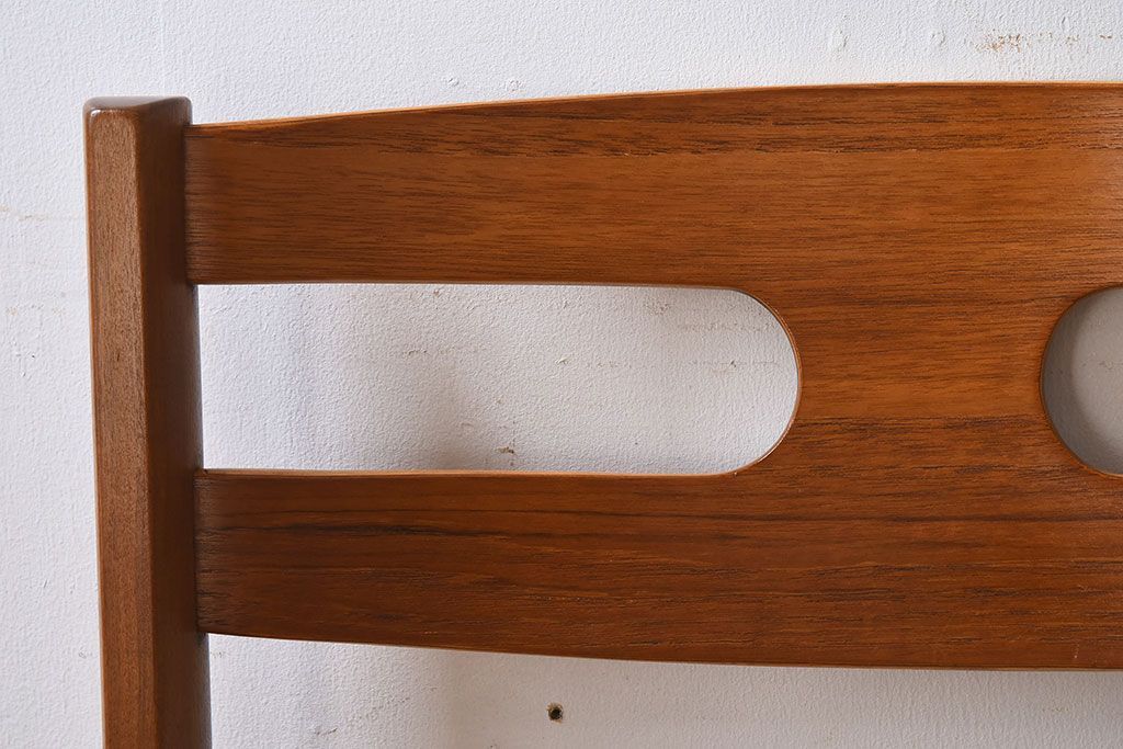 北欧家具　フィンランドASKO製 チーク材のナチュラルなダイニングチェア2脚セット(クッション座面チェア)