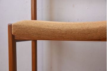 北欧家具　フィンランドASKO製 チーク材のナチュラルなダイニングチェア2脚セット(クッション座面チェア)