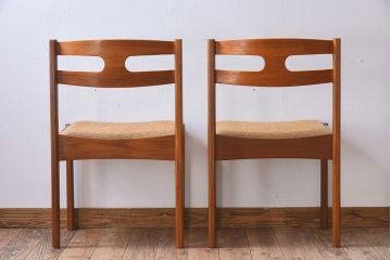 北欧家具　フィンランドASKO製 チーク材のナチュラルなダイニングチェア2脚セット(クッション座面チェア)