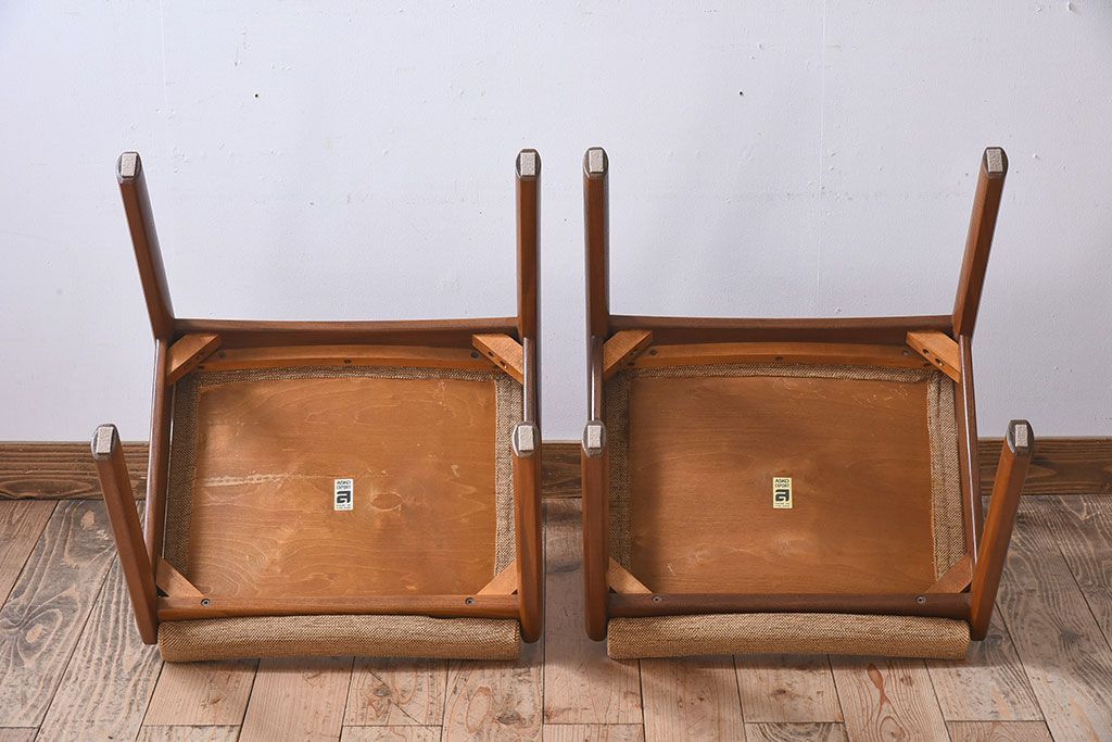 北欧家具　フィンランドASKO製 チーク材のナチュラルなダイニングチェア2脚セット(クッション座面チェア)