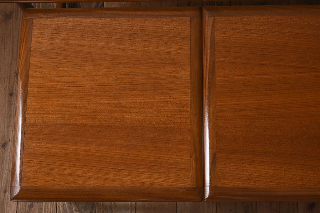 ヴィンテージ家具　北欧ビンテージ　G-PLAN(ジープラン)　チーク材　洗練されたデザインがおしゃれなネストテーブル(2)