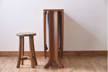 ヴィンテージ家具　北欧ビンテージ　G-PLAN(ジープラン)　チーク材製　木のぬくもりとスタイリッシュなデザインがお洒落なエクステンションテーブル