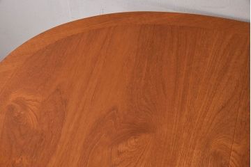 ヴィンテージ家具　北欧ビンテージ　G-PLAN(ジープラン)　チーク材製　木のぬくもりとスタイリッシュなデザインがお洒落なエクステンションテーブル