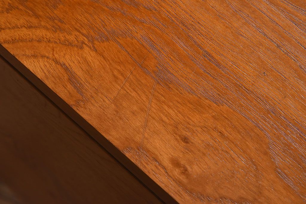 ヴィンテージ家具　北欧ビンテージ　G-PLAN(ジープラン)　チーク材製　木のぬくもりとスタイリッシュなデザインがお洒落なエクステンションテーブル