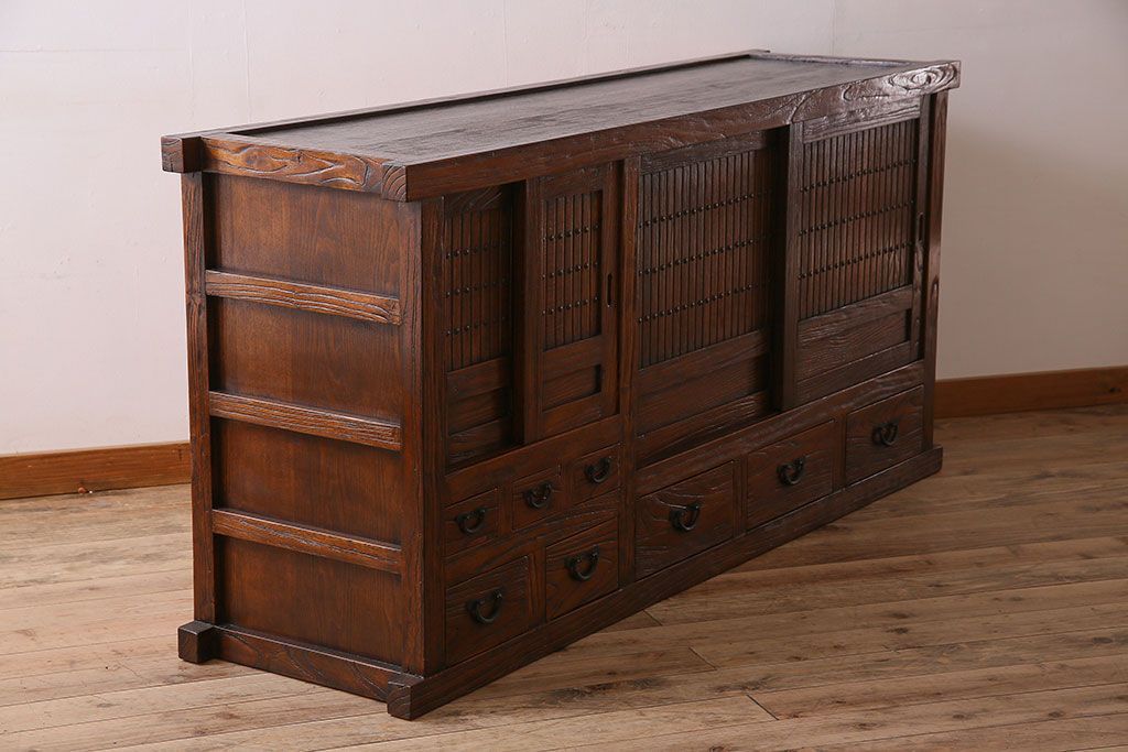 中古　民芸家具　楡材　総無垢　重厚な佇まいが趣ある六尺水屋箪笥サイドボード