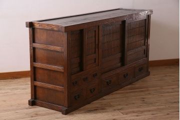 中古　民芸家具　楡材　総無垢　重厚な佇まいが趣ある六尺水屋箪笥サイドボード