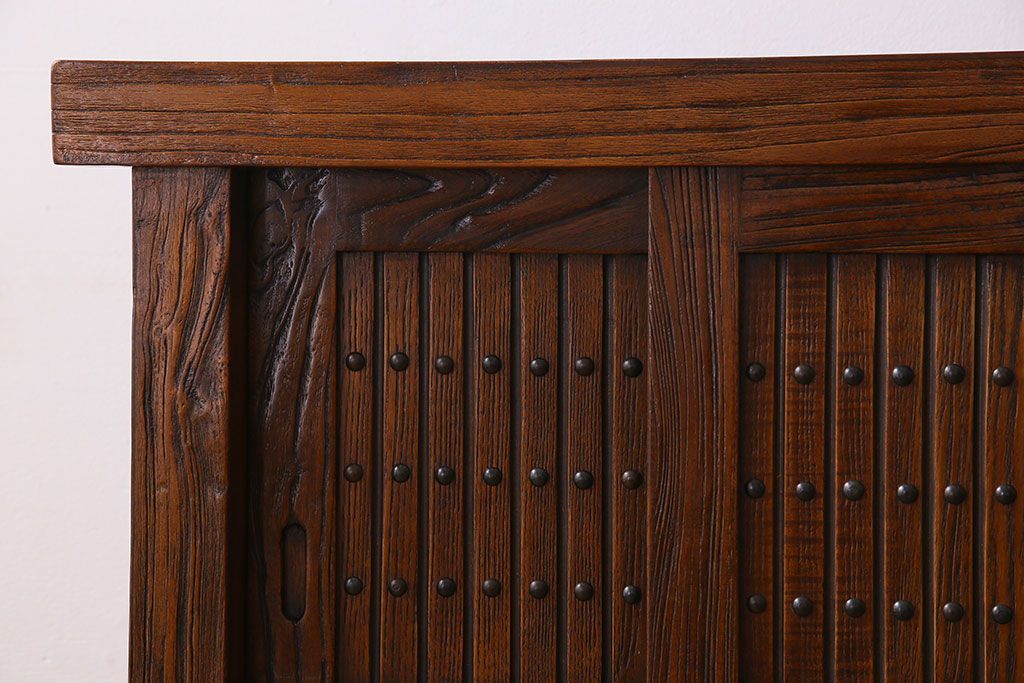 中古　民芸家具　楡材　総無垢　重厚な佇まいが趣ある六尺水屋箪笥サイドボード