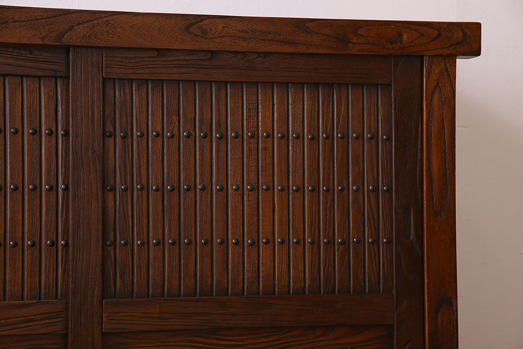 中古　民芸家具　楡材　総無垢　重厚な佇まいが趣ある六尺水屋箪笥サイドボード