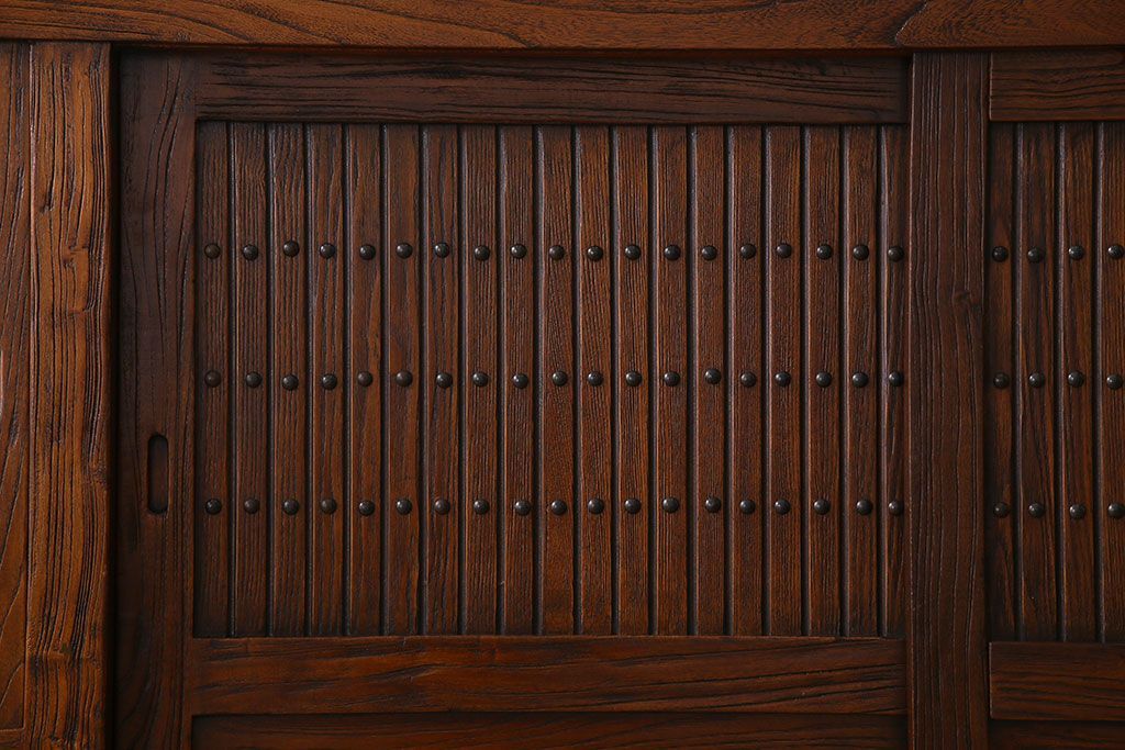 中古　民芸家具　楡材　総無垢　重厚な佇まいが趣ある六尺水屋箪笥サイドボード