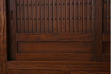 中古　民芸家具　楡材　総無垢　重厚な佇まいが趣ある六尺水屋箪笥サイドボード