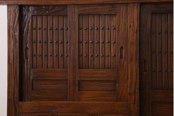 中古　民芸家具　楡材　総無垢　重厚な佇まいが趣ある六尺水屋箪笥サイドボード