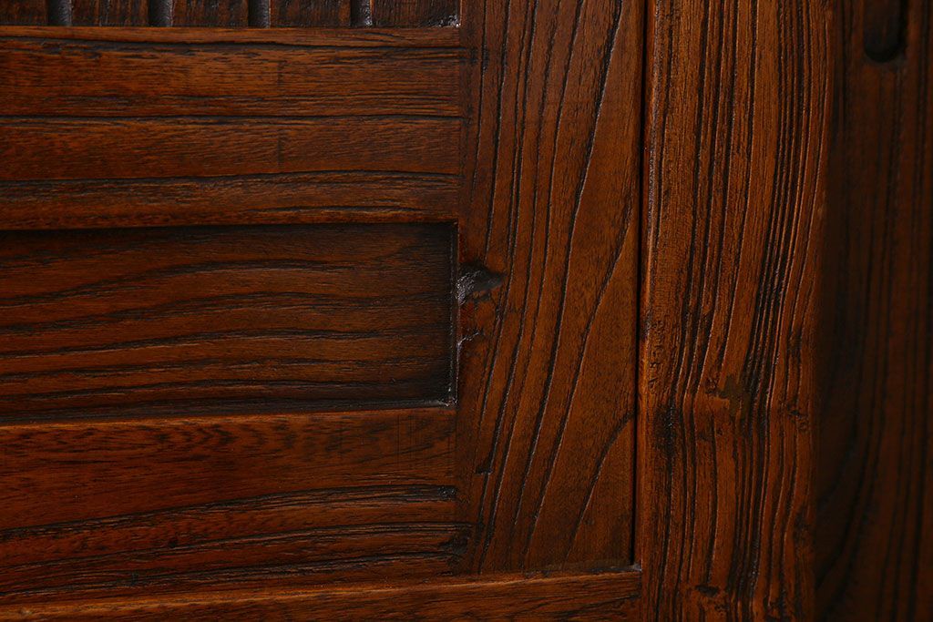 中古　民芸家具　楡材　総無垢　重厚な佇まいが趣ある六尺水屋箪笥サイドボード