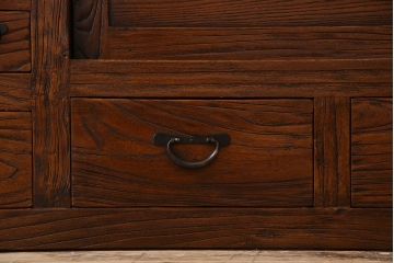 中古　民芸家具　楡材　総無垢　重厚な佇まいが趣ある六尺水屋箪笥サイドボード